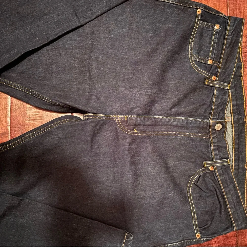 Levi’s men’s 505 original jeans, regular fit, color dark blue jean. Size‎ 40x30